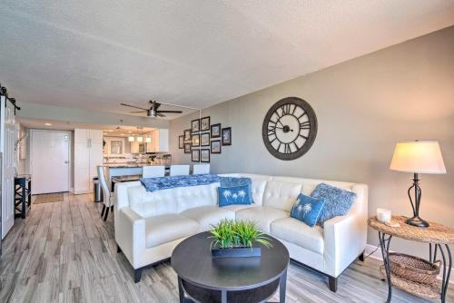 Hudson Apartment | Relaxing Hudson Condo Steps from the Pool!