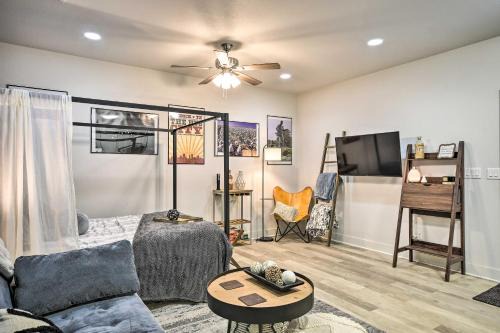 Lubbock Apartment | Relaxing Lubbock Studio about 6 Mi to Texas Tech