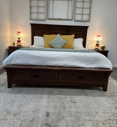 Crescent City House | Relaxing Redwood Retreat - King Suite - No Chores