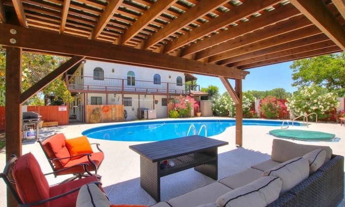 Nicolaus Villa | Relaxing River-View Retreat Near Sacramento!