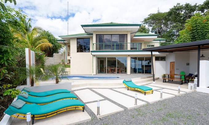 Manuel Antonio Villa | REMODELLED! NATURE LOVERS DREAM-OCEAN VIEW-WILDLIFE GARDEN-PRIVATE POOL