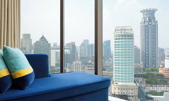 Downtown Shanghai Hotel | Renaissance Shanghai Yu Garden Hotel on the Bund