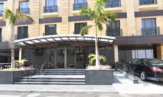 Sari Street Apartment | Renee Suite
