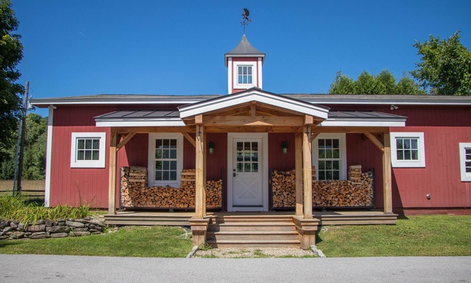 Dorset House | Renovated 2 BR/1BA guest house on private 18-acre property