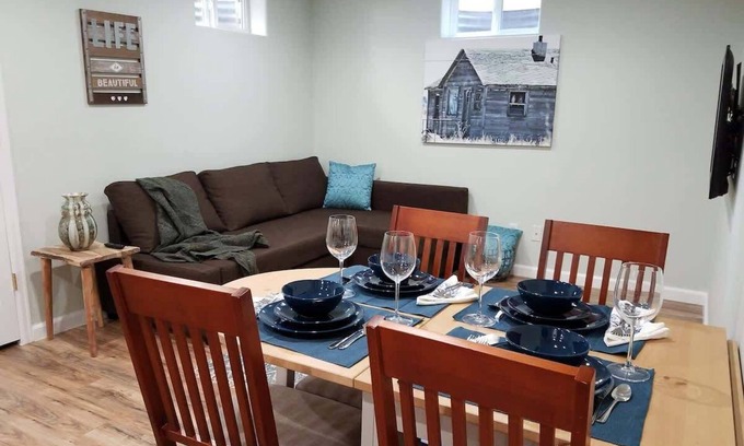 Sixth Ave West Apartment | Renovated 2BR flat near Red Rock/Rocky Mt/DT-15min