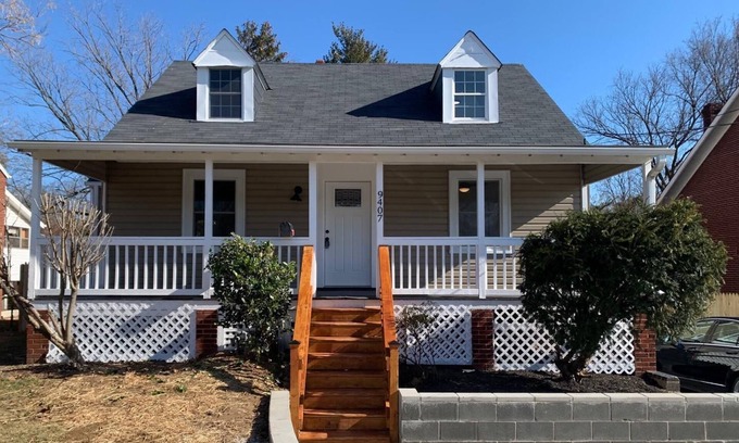 Silver Spring House | Renovated 3 bed 2 bath with lots of free parking