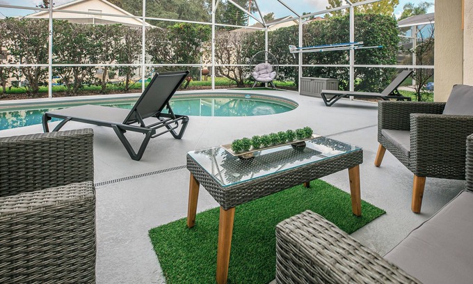 Westridge House | Renovated 4bd house close to Disney with heated pool, fireplace in Davenport