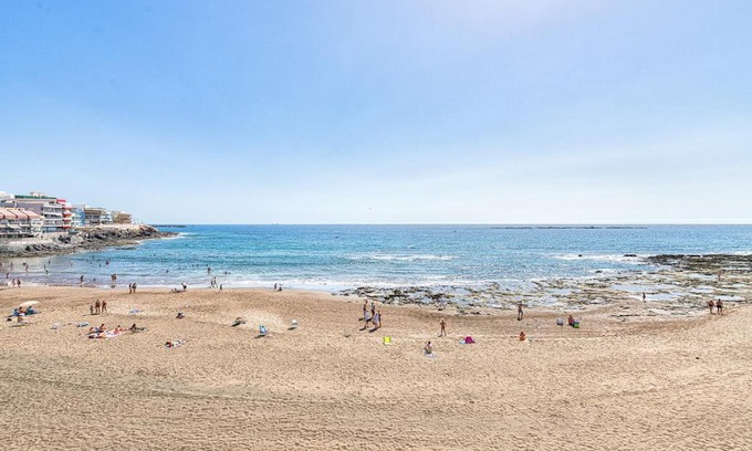 Melenara Apartment | Renovated Apartment on Salinetas Beach.
