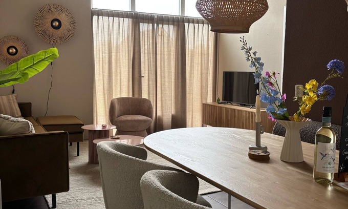 Tzummarum House | Renovated, detached and cozy vacation home with fenced garden!