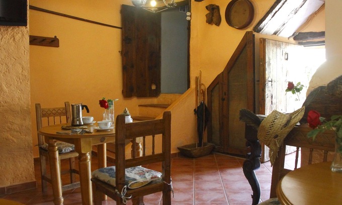 Montoro de Mezquita Cottage | Renovated old house in the heart of the Pasarelas de Valloré