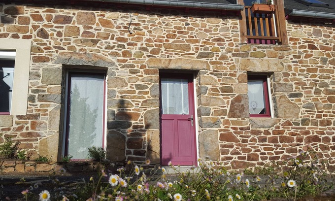 Loguivy House | Renovated fisherman's cottage in Loguivy de la mer