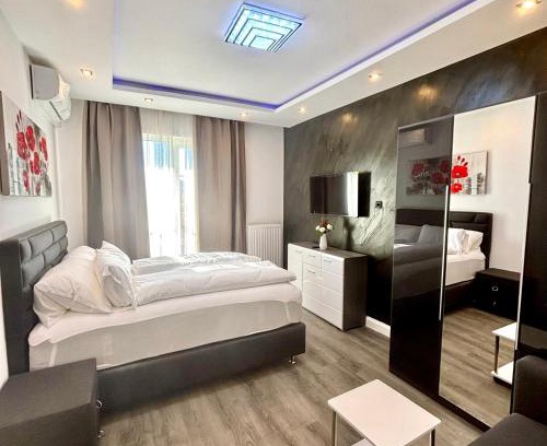 Mitte Apartment | Renovierte und klimatisierte 70qm City-Wohnung mit Balkon