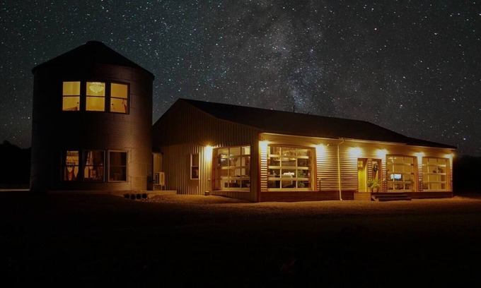 Perry House | Rent both the Highbanks and Southview spaces for a full "West Barn" experience!