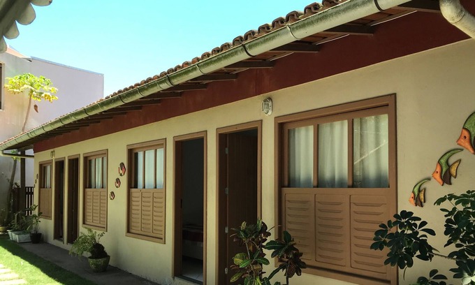 Enseada Azul House | Rent Linear House with 6 Suites and Leisure Area one block from the beach