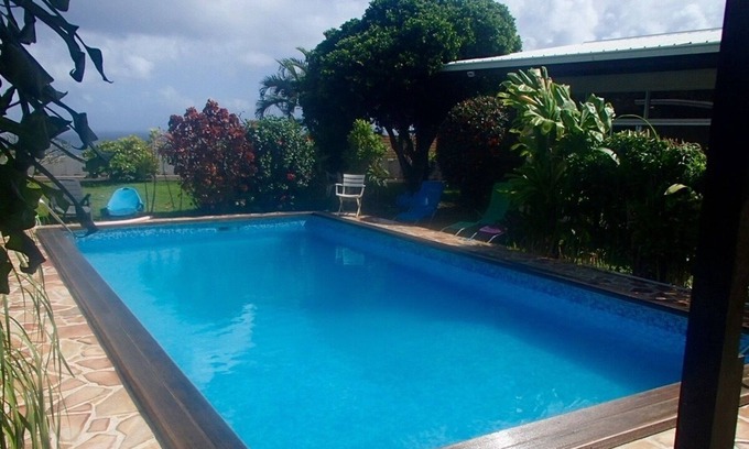 Mahina House | Rent very nice fare with swimming pool, land and lagoon view