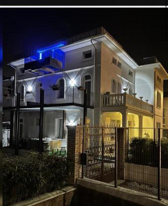 Castelfranco Veneto House | Residence Giove