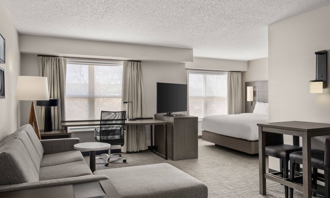 Quad Cities Hotel | Residence Inn by Marriott Davenport