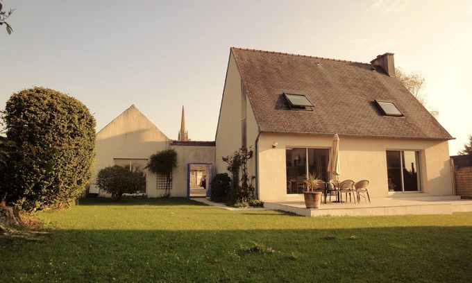 Sizun House | residential house center town