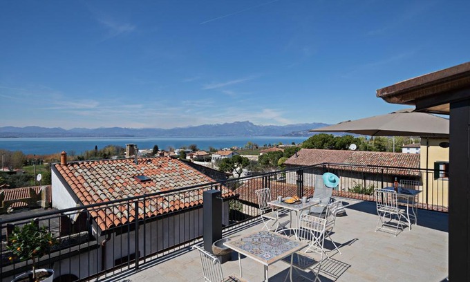 Pacengo Apartment | RESIDENZA G&J - Regarda Travel