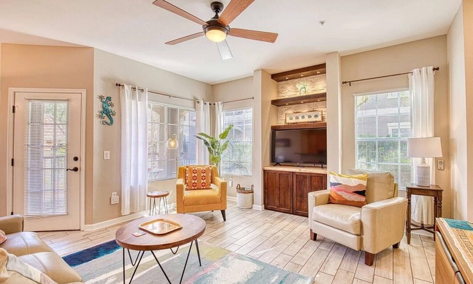 Oro Valley Condo | Resort-style Oro Valley ground floor condo with Pool