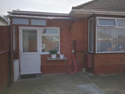 Ashford House | Rest room near to Heathrow Airport