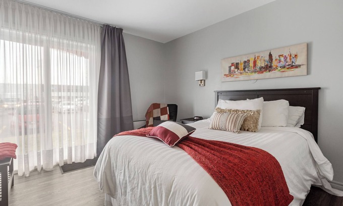 Casselman Hotel | Restauparc Motel - Double Bed Size with Kitchenette & Desk & Private