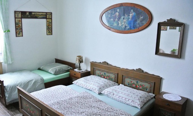 Nova Bystrice House | Restaurace a penzion Ubrousku prostři se