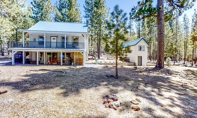 Crescent House | Retreat w/firepit, enclosed yard, kitchen, & W/D