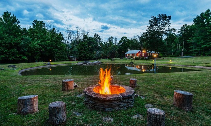 Mountain Dale House | Retro Comfort, Waterside Deck-Life, Warm by Fires, Ramble & Restore