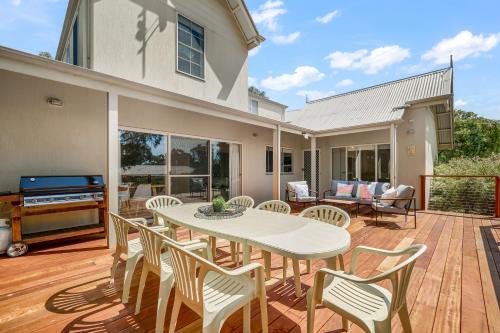 Anglesea House | Retro Gem on Jackson