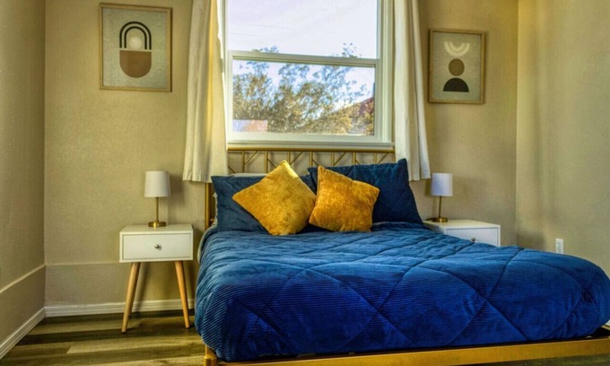 Twentynine Palms House | Retro Retreat - A Desert Oasis