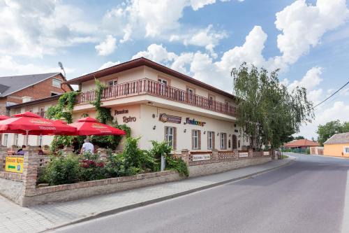 Vrbovec House | Retro Vrbovec