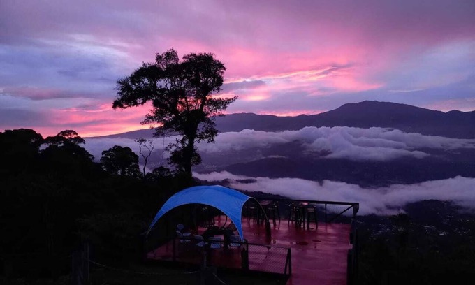 Pavones Cabin | Reventazon River Mountain Lodge