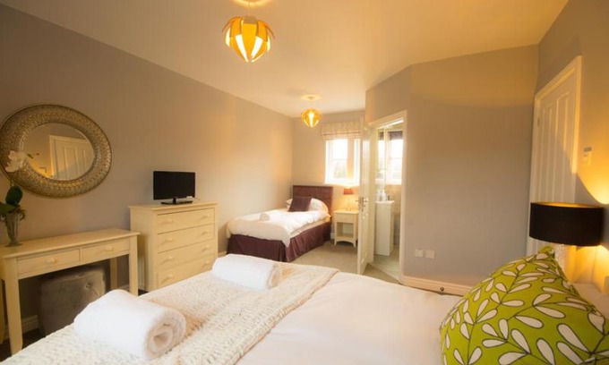 Holestone Moor House | Riber Cottage - Darwin Lake Holiday Village