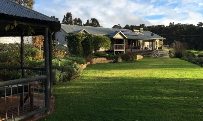 Bridgetown Bed & Breakfast | Rickaty on Blackwood
