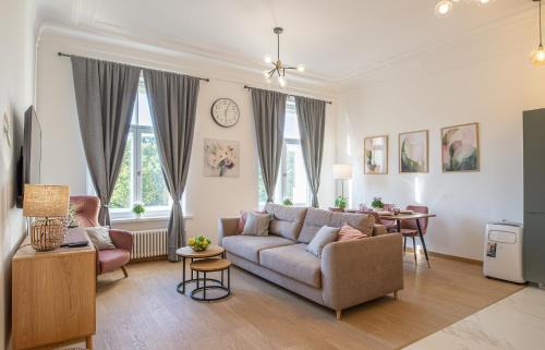 Centrs Apartment | Riga Park view DeLuxe apartment