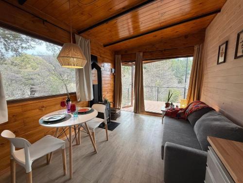 Meliquina Ski Chalet | RIO-ABAJO Cabañas frente al RIO MELIQUINA