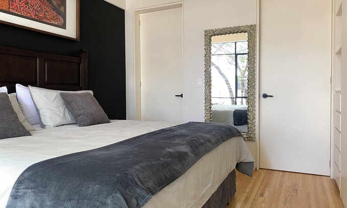 Colonia Cuauhtemoc Apartment | RIO HUDSON by Mr. W