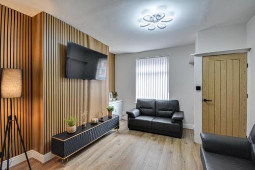 Liverpool House | Ripon By Serene Stays Stylish Liverpool Home Sleeps 5 with Free Parking Fast WiFi and Close to Stadiums