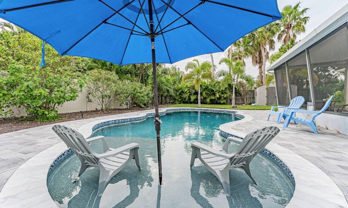 Belle Vista House | RIptides Resort St. Pete Beach Pool