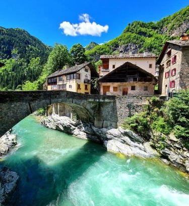 Campertogno House | River and Mounts