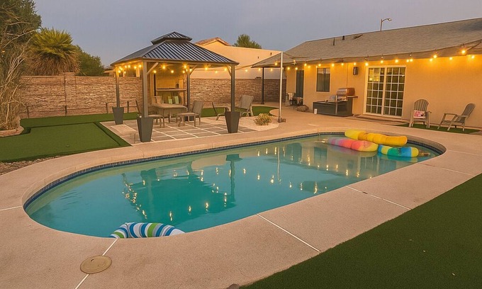 Mesa Del Sol House | River Fun Awaits! Pool, Putting Green, Arcade & More – Sleeps 8!