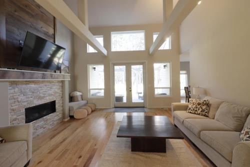 Three Rivers House | River House