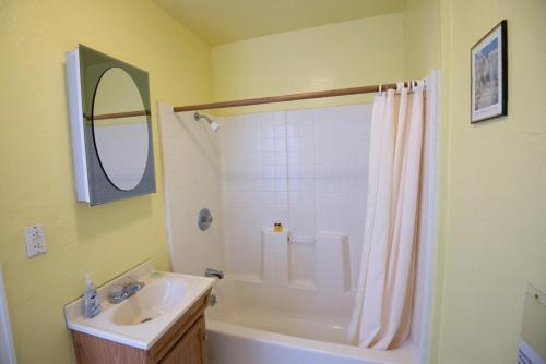 Northwood Hotel | River View Garden Resort