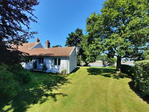 Woodbridge Bed & Breakfast | River View
