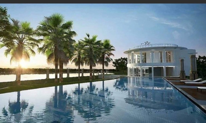 Bang Kra So Condo | River view pool gym train market wifi