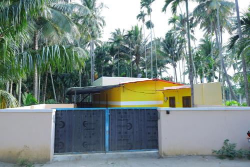 Coimbatore Villa | River View Villa Near Isha Yoga by Shivalaya