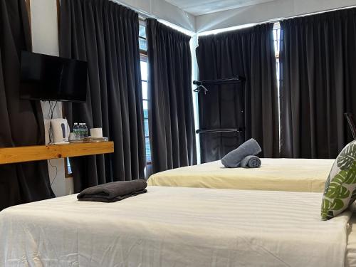 Dungun House | Riverbank Dungun Guesthouse & Cafe