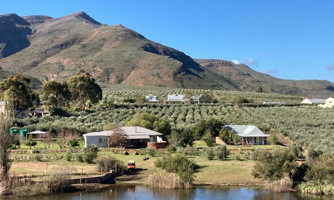 Robertson House | Riverbend Farm