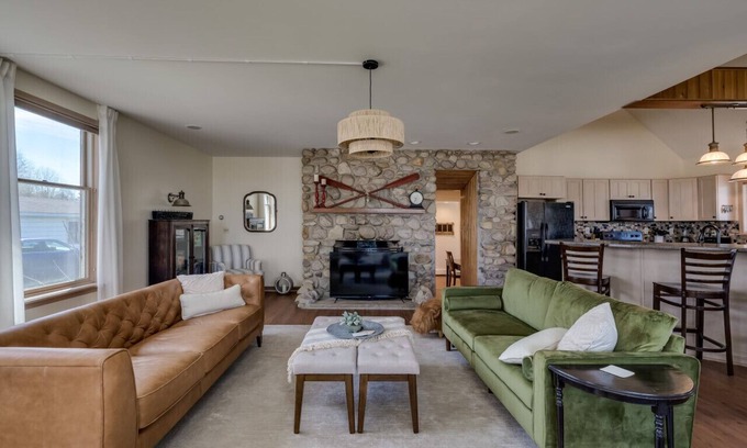 Cape Vincent House | RiverBreeze Retreat - Two Homes w/River Views